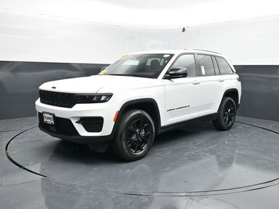 Used 2025 Jeep Grand Cherokee Altitude