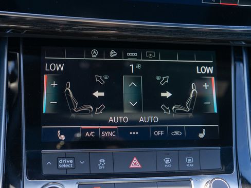 Used 2025 Audi Q7 3.0T Premium Plus image 21