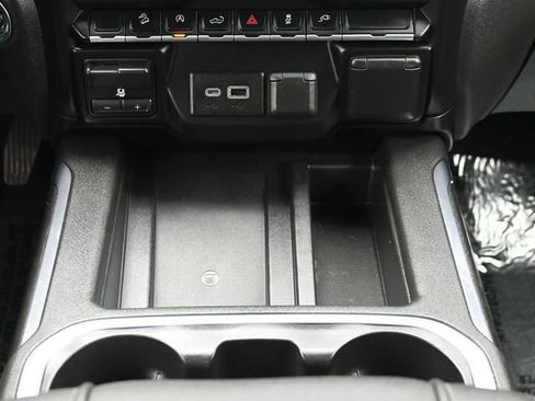 Used 2019 Chevrolet Silverado 1500 LTZ image 24