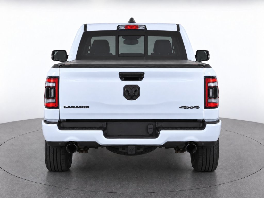 Used 2024 RAM 1500 Laramie AWD/4WD image 7