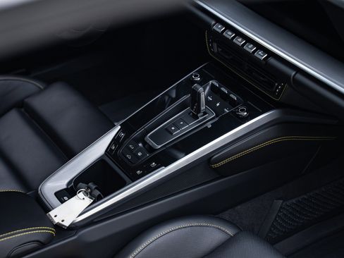 Used 2022 Porsche 911 Turbo S image 34