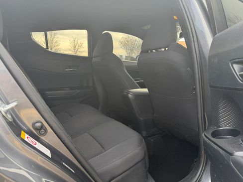 Used 2018 Toyota C-HR image 11