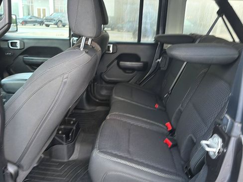 Used 2021 Jeep Wrangler Unlimited Sport AWD/4WD image 11