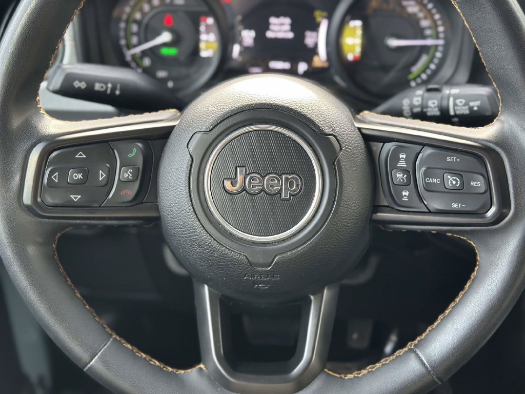 Used 2024 Jeep Wrangler Unlimited AWD/4WD image 18
