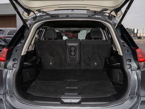 Used 2020 Nissan Rogue SV image 5