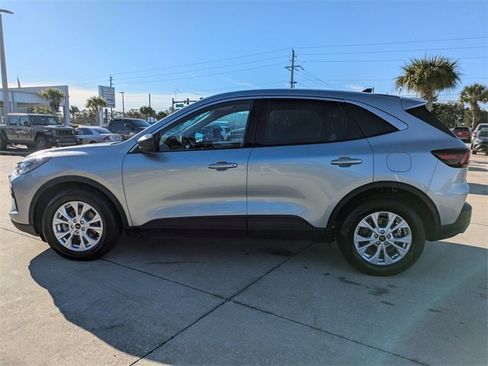 Used 2024 Ford Escape Active image 7