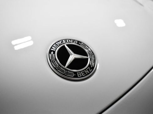 Used 2023 Mercedes-Benz GLB 250 4MATIC image 13