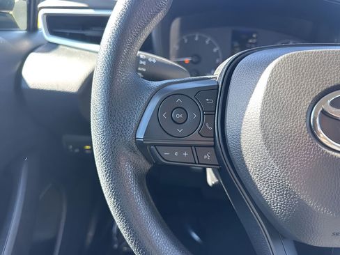 Used 2025 Toyota Corolla LE image 13