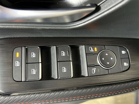 New 2026 Nissan Kicks SR image 15