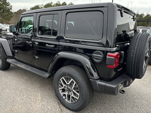 New 2026 Jeep Wrangler Unlimited Sahara AWD/4WD image 10