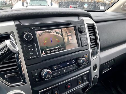 Used 2019 Nissan Titan PRO-4X w/ Pro-4x Convenience Package image 26