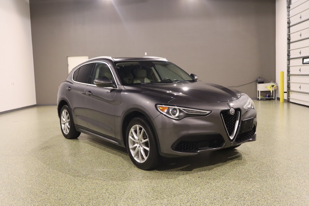 Used 2019 Alfa Romeo Stelvio Ti Lusso w/ Quick Order Package 22X Lusso AWD/4WD image 1