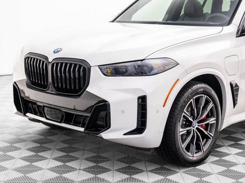 New 2026 BMW X5 xDrive50e w/ M Sport Package image 38
