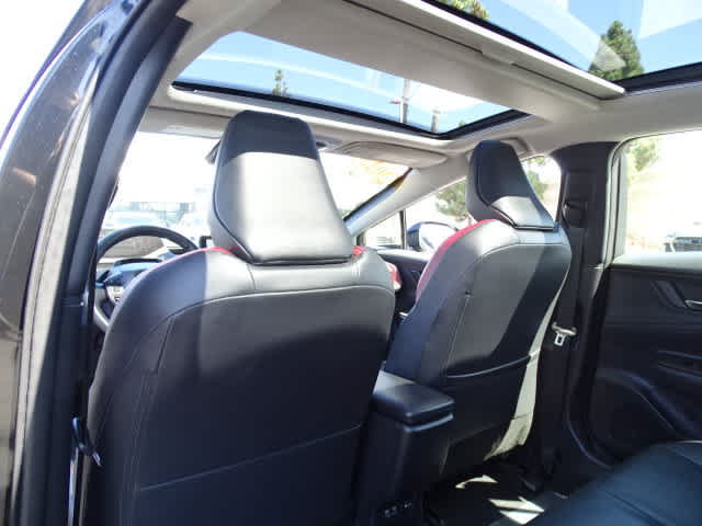 Certified 2025 Toyota Prius Plug-In Hybrid FWD image 22