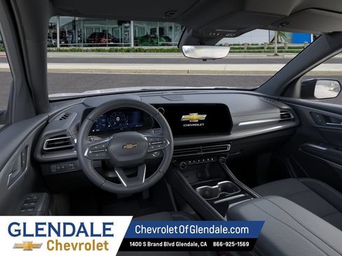 New 2026 Chevrolet Traverse LT w/ Driver Confidence Package FWD image 15