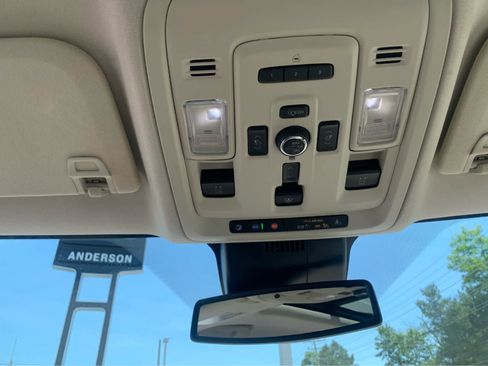 Used 2023 GMC Yukon XL Denali AWD/4WD image 23