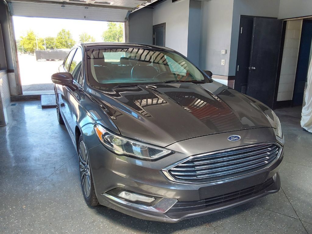 Used 2017 Ford Fusion SE AWD/4WD image 8