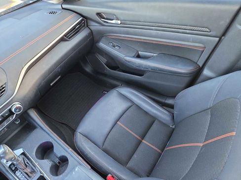 Used 2022 Nissan Altima 2.5 SR w/ Midnight Edition Package image 14