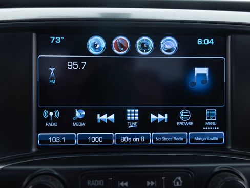 Used 2018 Chevrolet Silverado 1500 LT AWD/4WD image 30