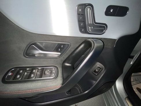 Used 2023 Mercedes-Benz CLA 250 4MATIC image 13