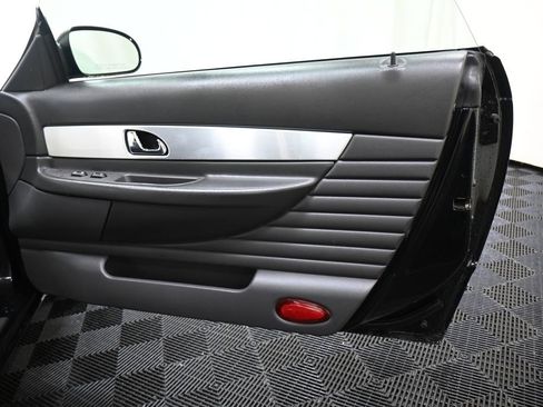 Used 2002 Ford Thunderbird RWD image 15