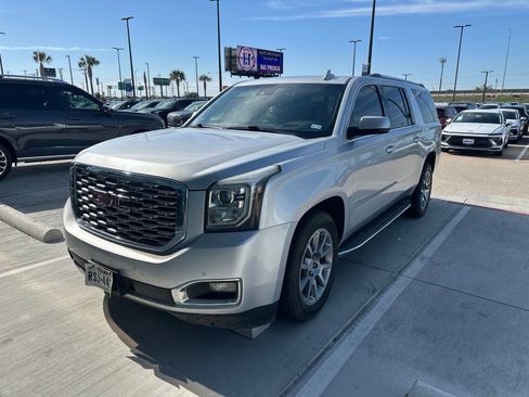 Used 2019 GMC Yukon XL Denali w/ Open Road Package AWD/4WD image 2