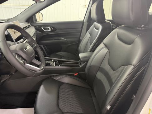 New 2026 Jeep Compass Latitude AWD/4WD image 11