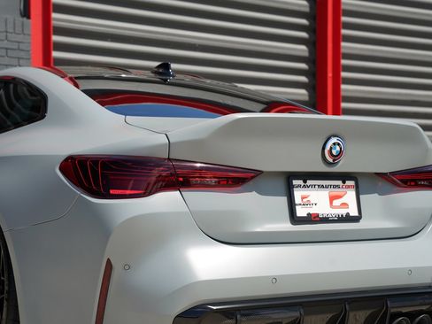 Used 2023 BMW M4 CSL RWD image 17
