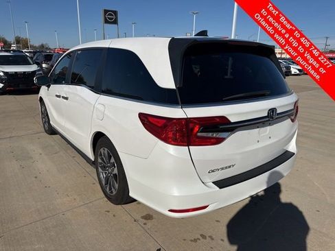 Used 2024 Honda Odyssey EX-L image 3