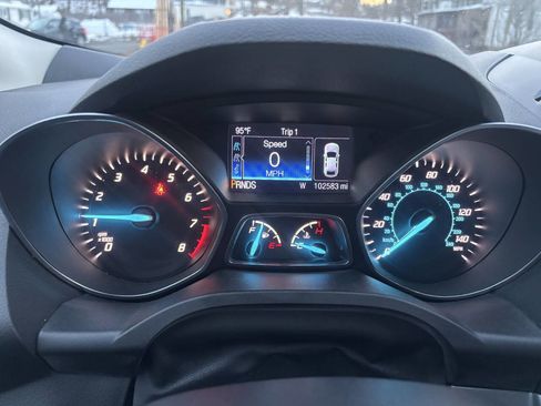 Used 2015 Ford Escape SE w/ SE Chrome Package image 12