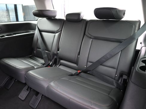 Used 2025 Ford Expedition Active image 18