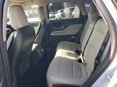 New 2026 Lincoln Corsair Premiere image 25