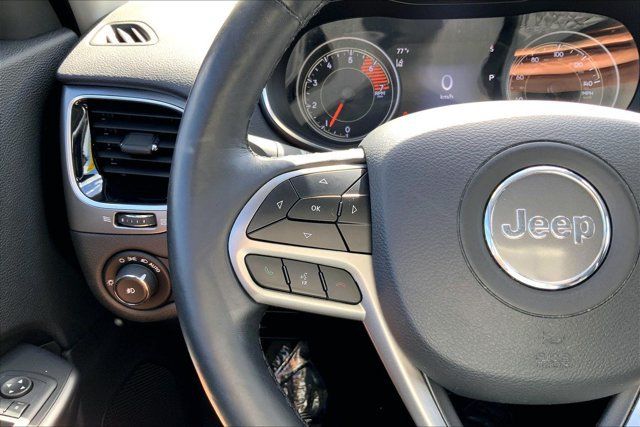 Used 2019 Jeep Cherokee Limited w/ Luxury Group AWD/4WD image 17