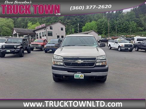 Used 2006 Chevrolet Silverado 2500 4x4 Extended Cab image 6