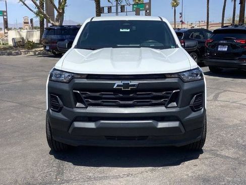 Used 2025 Chevrolet Colorado W/T RWD image 3