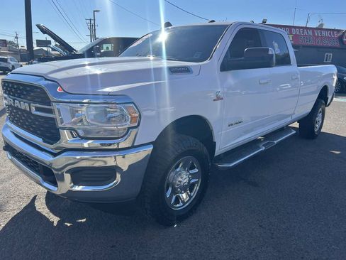 Used 2022 RAM 2500 Big Horn AWD/4WD image 3