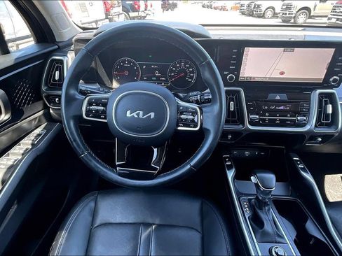 Used 2023 Kia Sorento S FWD image 5
