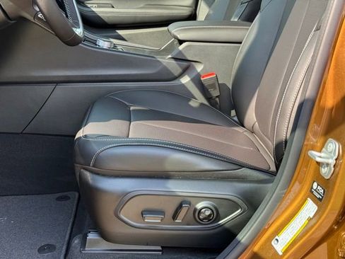 New 2026 Jeep Grand Cherokee L Limited w/ Luxury Tech Group II AWD/4WD image 14