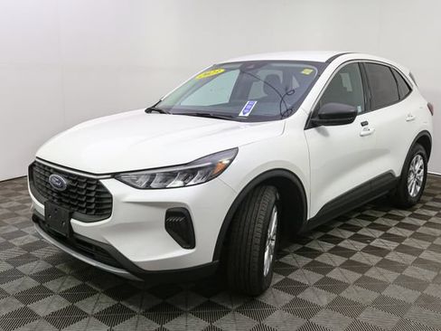 Used 2023 Ford Escape Active AWD/4WD image 5