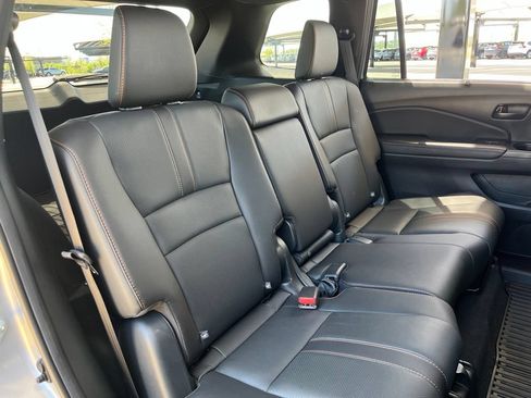 Certified 2023 Honda Passport TrailSport image 28