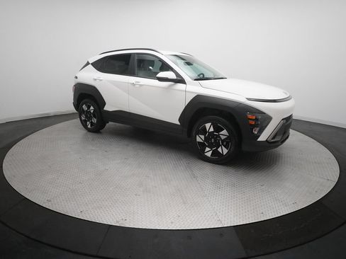 Used 2024 Hyundai Kona SEL AWD/4WD image 35