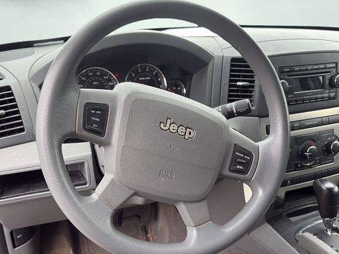 Used 2007 Jeep Grand Cherokee Laredo AWD/4WD image 13
