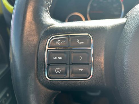 Used 2016 Jeep Wrangler Unlimited Rubicon w/ Connectivity Group image 18