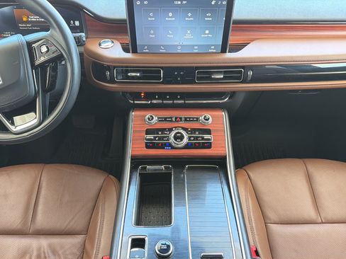 Used 2024 Lincoln Aviator Reserve w/ Equipment Group 201A AWD/4WD image 8