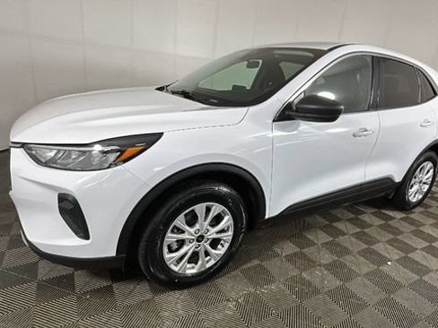 Used 2024 Ford Escape Active AWD/4WD image 6