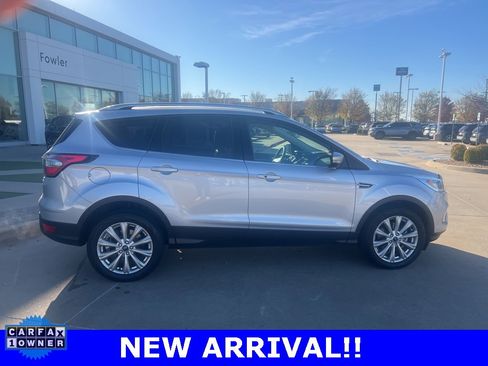 Used 2017 Ford Escape Titanium image 8