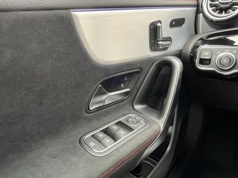 Used 2025 Mercedes-Benz CLA 250 4MATIC image 17