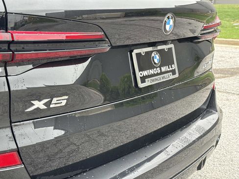 New 2026 BMW X5 xDrive40i w/ M Sport Package AWD/4WD image 11