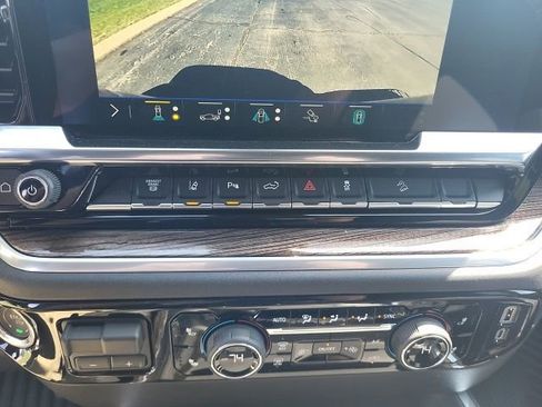 New 2026 Chevrolet Silverado 2500 LT w/ Trail Boss Package AWD/4WD image 37