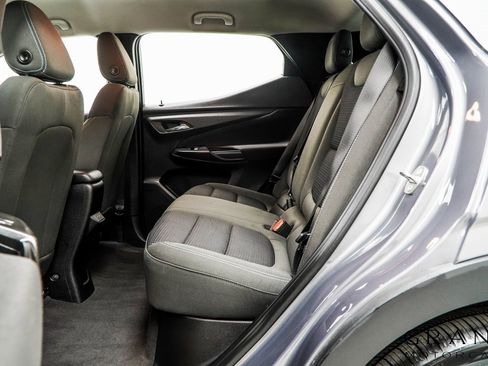 Used 2023 Chevrolet Bolt EUV LT image 41